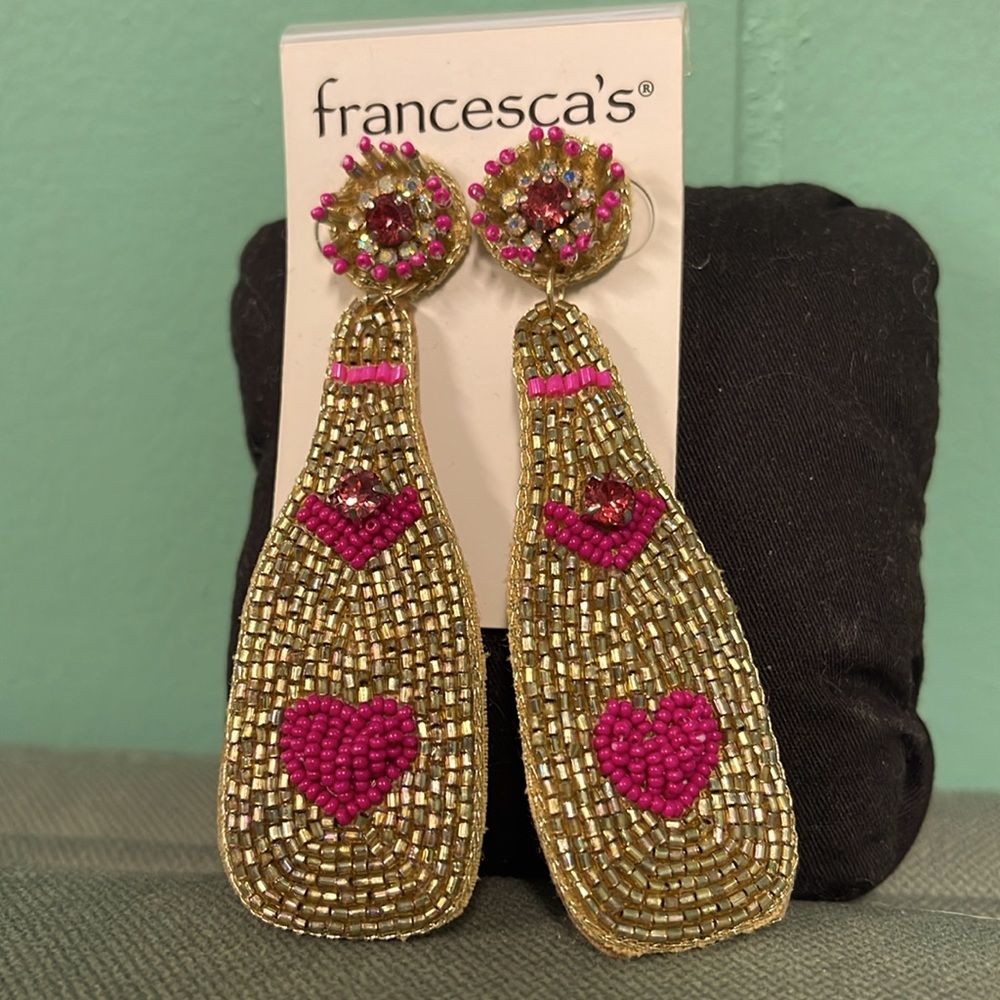 BNWT FRANCESCA’S GOLD CHAMPAGNE BOTTLE SEEDBEAD POST EARRINGS NICKEL & LEAD FREE